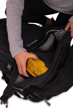 Macpac Backpacks><noscript><img width=