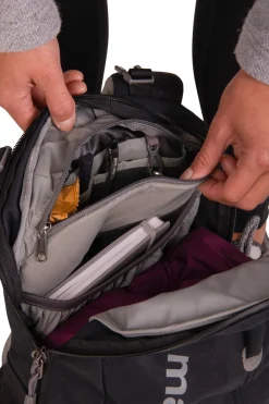 Macpac Backpacks><noscript><img width=
