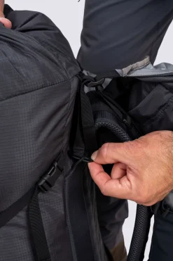 Macpac Hiking><noscript><img width=