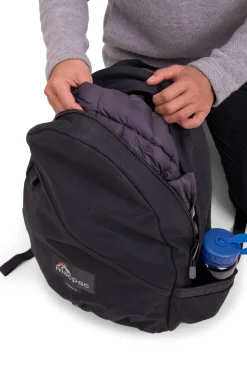 Macpac School><noscript><img width=