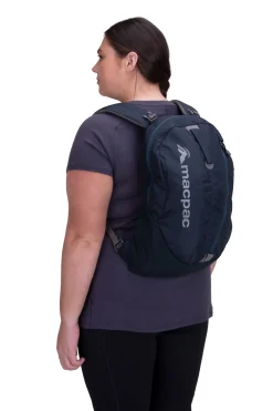Macpac Backpacks><noscript><img width=