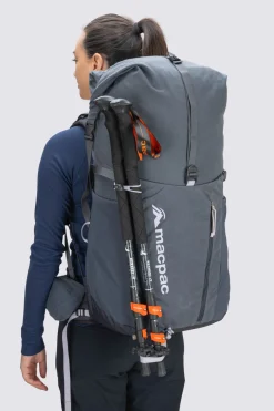 Macpac Hiking><noscript><img width=