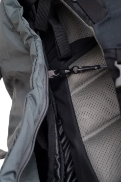 Macpac Travel Accessories><noscript><img width=