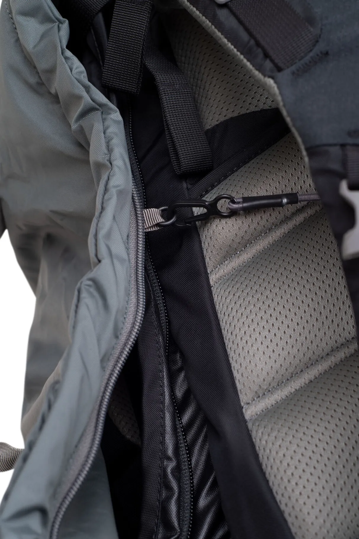 Macpac Travel Accessories> Totem 90L Pack Cover