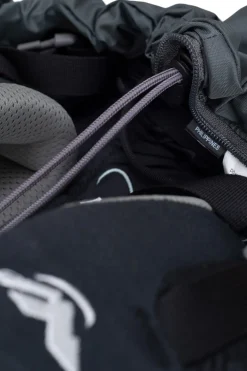 Macpac Travel Accessories><noscript><img width=
