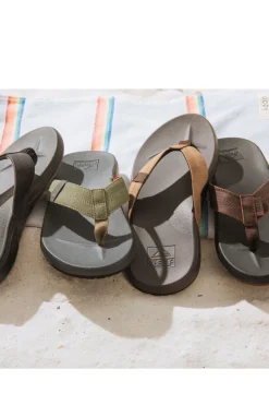 Macpac Sandals & Thongs><noscript><img width=
